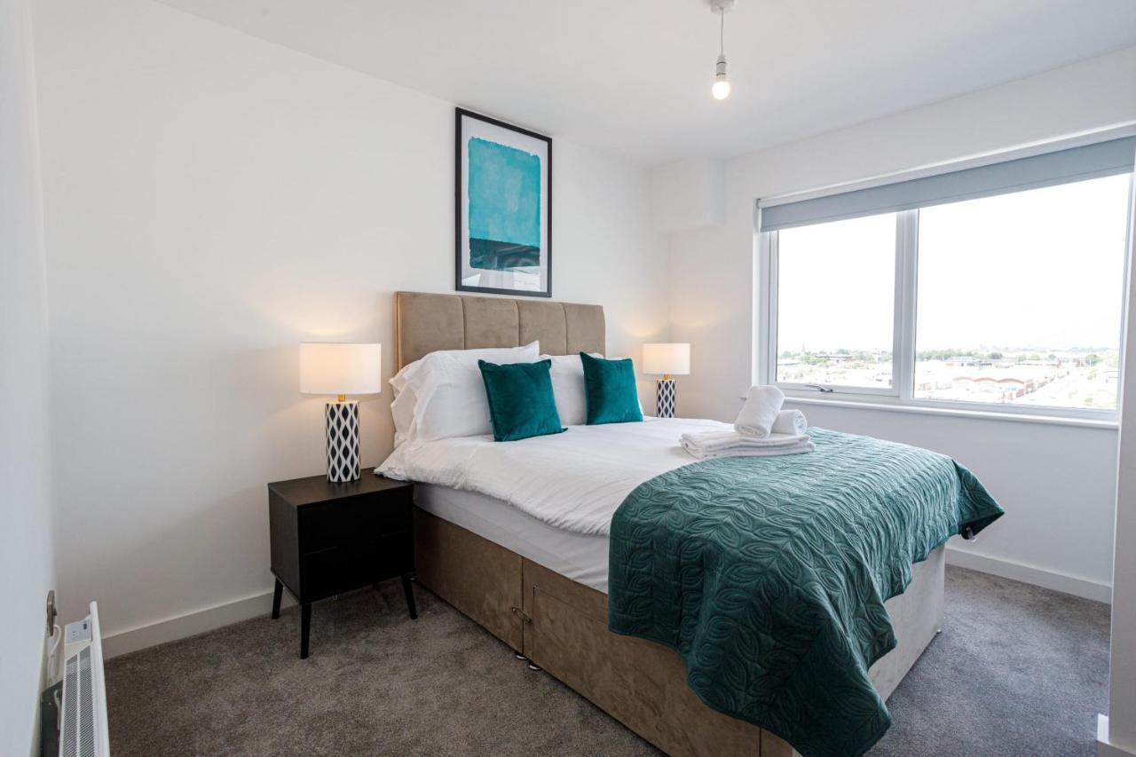 Contemporary 2 Bedroom Duplex In Salford Manchester Exterior photo